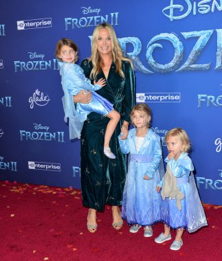 Molly Sims, Brooks Alan Stuber, Grey Douglas Stuber ve Scarlett May Stuber