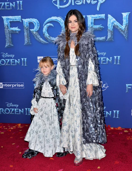 Selena Gomez & Gracie Elliot Teefey — Stok Foto