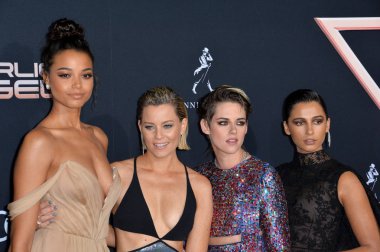 Ella Balinska, Elizabeth Banks, Kristen Stewart ve Naomi Scott