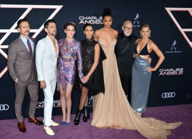 Jonathan Tucker, Luis Gerardo Mendez, Kristen Stewart, Naomi Scott, Ella Balinska, Patrick Stewart & Elizabeth Banks