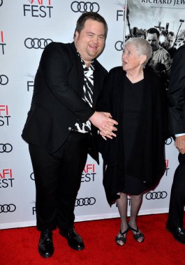 Paul Walter Hauser & Barbara Bobi Jewell