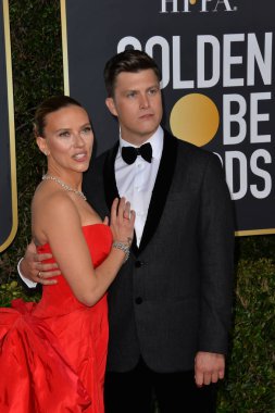 Los Angeles, Usa. Ocak 06, 2020: Scarlett Johansson & Colin Jost, Beverly Hilton Otel 'deki 2020 Altın Küre Ödülleri' ne geldi.