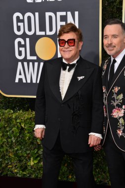 Los Angeles, Usa. Ocak 06, 2020: Elton John & David Mobilya, Beverly Hilton Otel 'deki 2020 Altın Küre Ödülleri' ne ulaştı.