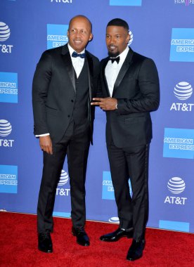 Palm Springs03, 2020: Bryan Stevenson & Jamie Foxx, Palm Springs Uluslararası Film Festivali Galasında