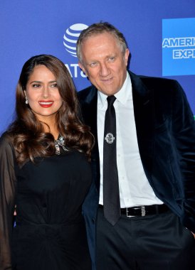 Palm Springs03, 2020: Salma Hayek & Francois-Henri Pinault Palm Springs Uluslararası Film Festivali Galasında