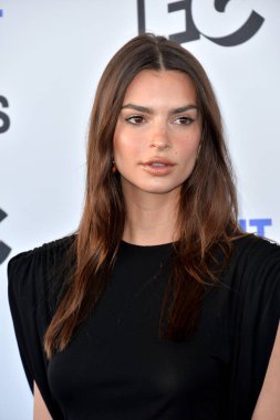 Emily ratajkowski