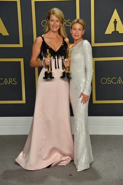 Laura Dern & Renee Zellweger — Foto de Stock