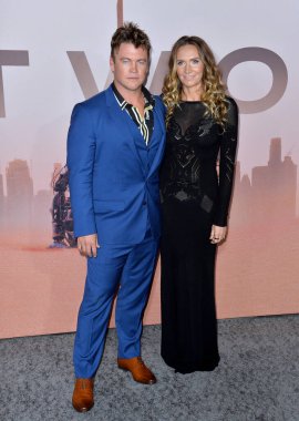 Los Angeles, Ca: 05, 2020: Luke Hemsworth & Samantha Hemsworth Hbo 'nun 