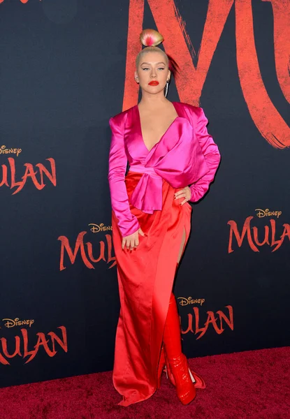 Los Angeles 2020 Christina Aguilera World Premiere Disney Mulan Capitan — стокове фото
