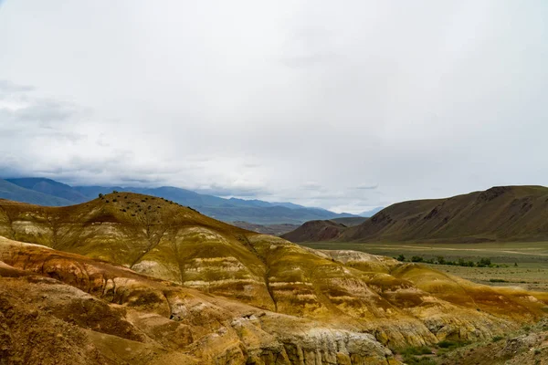 Imagem de fundo de uma paisagem de montanha. Rússia, Sibéria, Altai — Fotografia de Stock