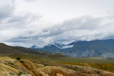 Bir dağ manzara arka plan görüntüsü. Rusya, Sibirya, Altay