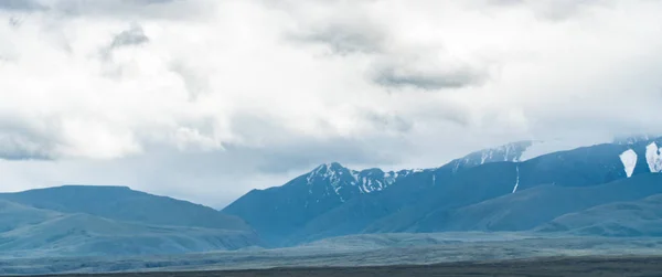 Hintergrundbild einer Berglandschaft. Russland, Sibirien, Altai — Stockfoto