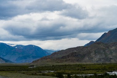 Bir dağ manzara arka plan görüntüsü. Rusya, Sibirya, Altay