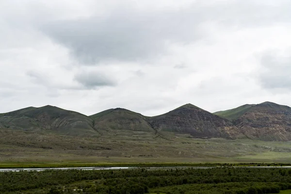 Background image of a mountain landscape. Russia, Siberia, Altai — Stock Photo, Image