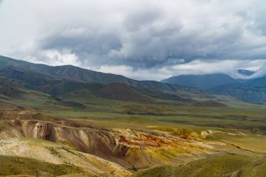 Bir dağ manzara arka plan görüntüsü. Rusya, Sibirya, Altay