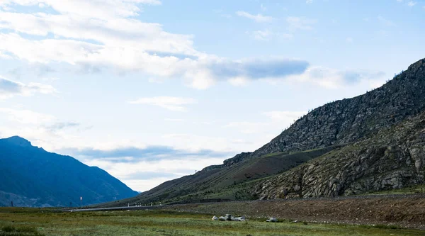 Imagem Fundo Uma Paisagem Montanha Rússia Sibéria Altai — Fotografia de Stock