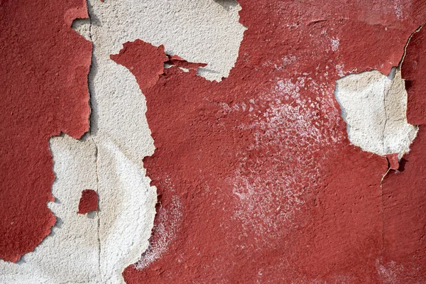 Boyanmış beton duvarın arkaplan görüntüsü. Çatlak boya düşer. Duvar kağıdı. Metin uzayı. İç ve dış dokular için. Boya soyuyordum. Eski boyalı duvar. Soyut arkaplan. Grafiksel kaynaklar.