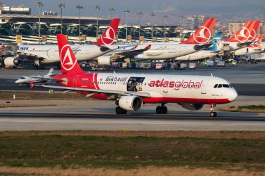 Atlasglobal özel çıkartma Airbus A321 Tc-Atf yolcu uçağı İstanbul Atatürk Havalimanı 'ndan kalkıyor