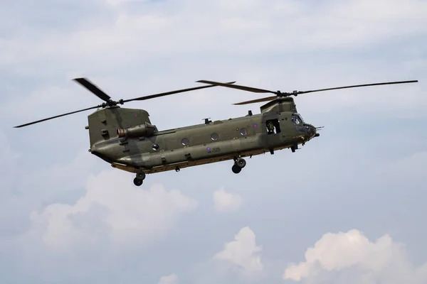 Royal Air Force CH-47 Chinook HC6 ZH891 transport helicopter display for RIAT Royal International Air Tattoo 2018 airshow — Stock Photo, Image