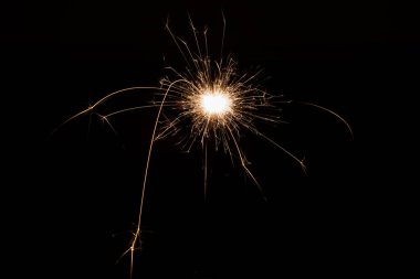 Maytap yakmak, bayram havai fişekleri Noel 'i de kapsıyor, mutlu yıllar.