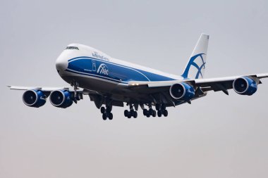 Airbridgecargo Boeing 747-8 Vq-Blq kargo uçağı Frankfurt Havaalanına iniyor.