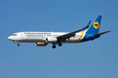 Ukrayna Uluslararası Havayolları Boeing 737-800 Ur-Psf yolcu uçağı Amsterdam Schipol Havaalanına iniş yaptı.