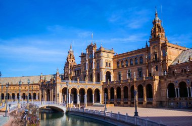 Kare İspanya'nın (Plaza de Espana) Sevilla, İspanya