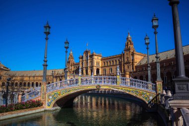 Kare İspanya'nın (Plaza de Espana) Sevilla, İspanya