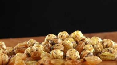 Kuru üzüm ve kavrulmuş nohut makro görünümü