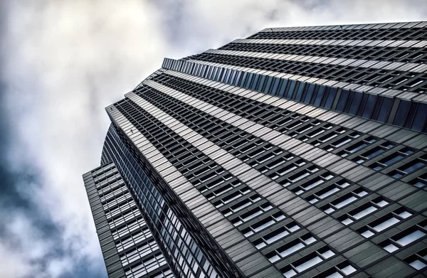 Yüksek iş Tower Landmark — Stok fotoğraf
