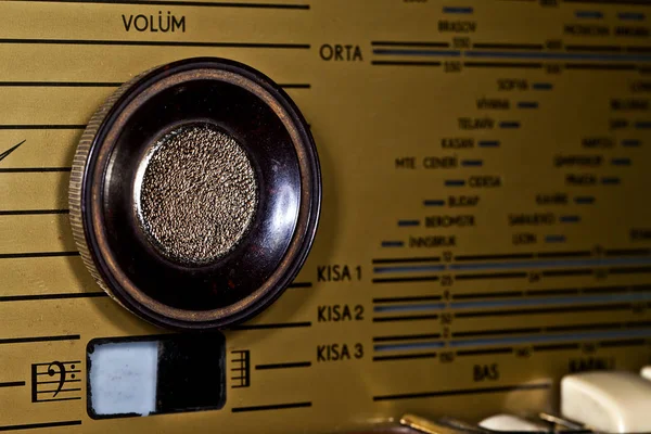 旧的老式经典收音机 — 图库照片