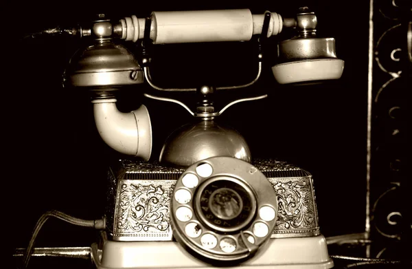 Vintage Vecchio telefono classico dispositivo di comunicazione — Foto Stock