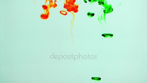 Abstrakt bläck färg konst blandning färgglada stänk i vattnet — Stockvideo
