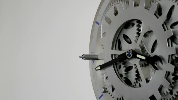 Engranajes de reloj mecánico retro oxidado — Vídeo de stock