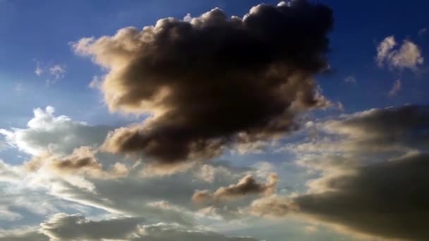 Bulutlar gökyüzü görünümü zaman atlamalı — Stok video