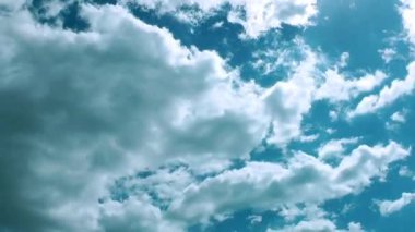 Bulutlar gökyüzü görünümü zaman atlamalı