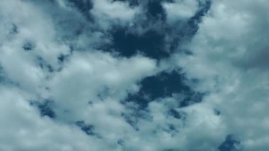 Bulutlar gökyüzü görünümü zaman atlamalı