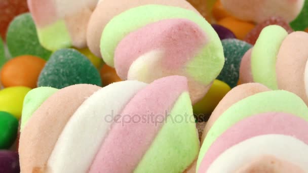 Цукерки на паличці солодких желе і смачні цукор десерт — стокове відео