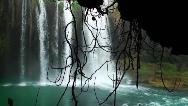 Cascada hermosa vista de la naturaleza — Vídeos de Stock