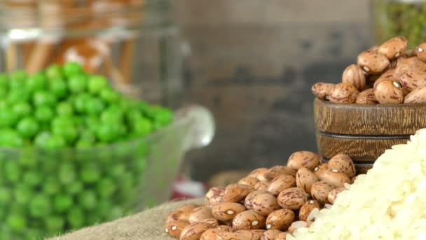 Peulvruchten natuurlijke Mix van lekker en gezond eten — Stockvideo