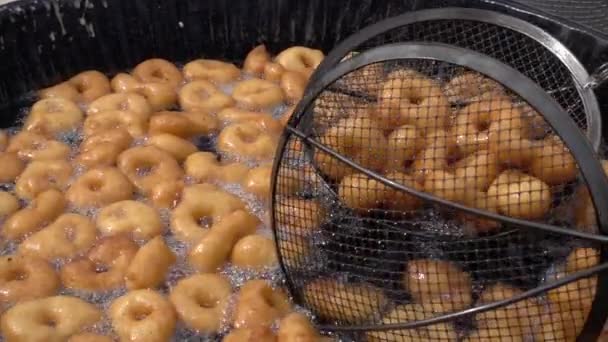 Turkiska traditionella Donut Lokma — Stockvideo