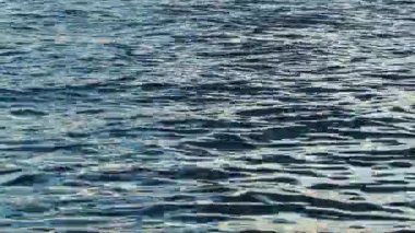 Su dalgalar deniz ve yansıma