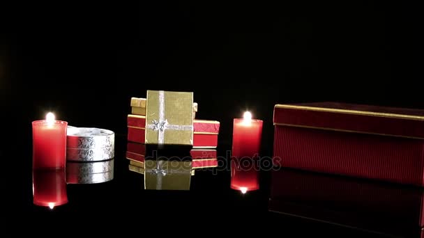 Velas y caja de regalo — Vídeos de Stock