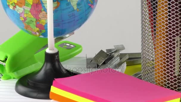 Інструменти шкільного освітнього обладнання — стокове відео