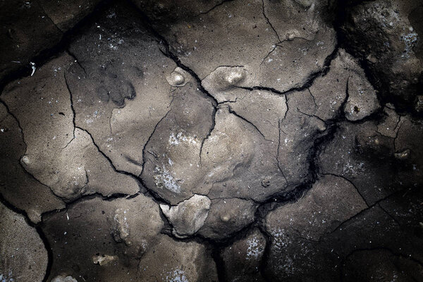 Расколотая текстура почвы
