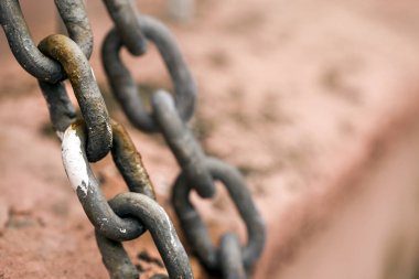 Eski paslı Metal zincir endüstriyel kavramı