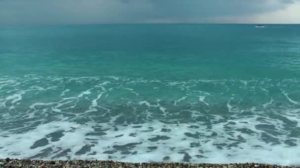 Concepto de vacaciones y naturaleza junto al mar — Vídeos de Stock