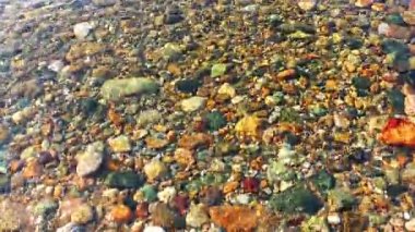 Deniz doğa kavramı içinde taş taş