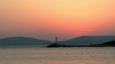 Deniz feneri ve deniz