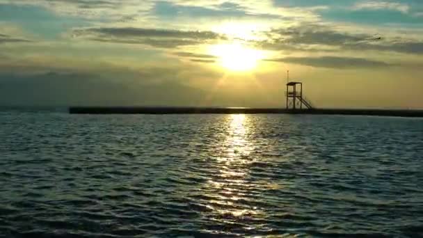 El muelle marino y el mar — Vídeo de stock